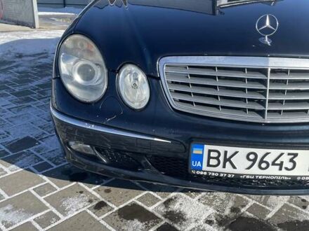 Мерседес Е-Класс 2002 в Ровно на Automoto.ua Синий Мерседес Е-Класс, объемом двигателя 1.8 л и пробегом 304 тыс. км за 5100 $, фото 1 на Automoto.ua