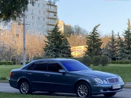 Синий Мерседес Е-Класс, объемом двигателя 2.15 л и пробегом 410 тыс. км за 6600 $, фото 1 на Automoto.ua