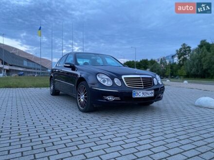 Синій Мерседес Е-Клас, об'ємом двигуна 2.15 л та пробігом 228 тис. км за 12000 $, фото 1 на Automoto.ua