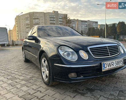 Синий Мерседес Е-Класс, объемом двигателя 2.7 л и пробегом 400 тыс. км за 4200 $, фото 1 на Automoto.ua