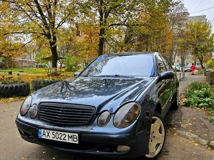 Синий Мерседес Е-Класс, объемом двигателя 2.2 л и пробегом 480 тыс. км за 5000 $, фото 1 на Automoto.ua