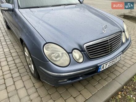 Мерседес Е-Класс 2003 в Верховине на Automoto.ua Синий Мерседес Е-Класс, объемом двигателя 2.15 л и пробегом 316 тыс. км за 6500 $, фото 1 на Automoto.ua
