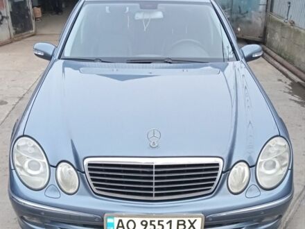 Синій Мерседес Е-Клас, об'ємом двигуна 2.1 л та пробігом 410 тис. км за 6700 $, фото 1 на Automoto.ua