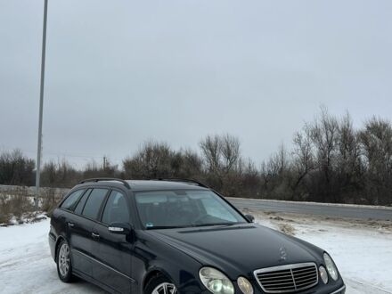 Синій Мерседес Е-Клас, об'ємом двигуна 3.2 л та пробігом 342 тис. км за 3400 $, фото 1 на Automoto.ua