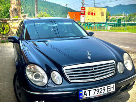 Синий Мерседес Е-Класс, объемом двигателя 3.2 л и пробегом 389 тыс. км за 7500 $, фото 1 на Automoto.ua