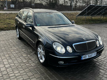 Синий Мерседес Е-Класс, объемом двигателя 2.15 л и пробегом 300 тыс. км за 8600 $, фото 1 на Automoto.ua