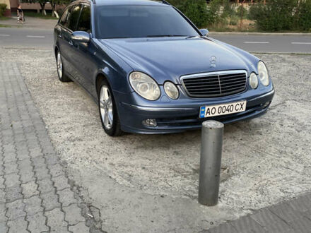 Мерседес Е-Класс 2003 в Мукачеве на Automoto.ua Синий Мерседес Е-Класс, объемом двигателя 1.8 л и пробегом 308 тыс. км за 6200 $, фото 1 на Automoto.ua
