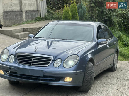 Мерседес Е-Класс 2003 в Хусте на Automoto.ua Синий Мерседес Е-Класс, объемом двигателя 2.7 л и пробегом 285 тыс. км за 7200 $, фото 1 на Automoto.ua