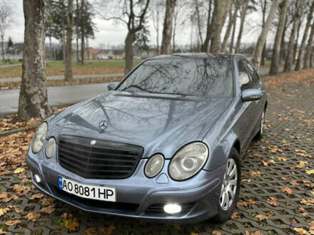 Синий Мерседес Е-Класс, объемом двигателя 3.2 л и пробегом 302 тыс. км за 5800 $, фото 1 на Automoto.ua