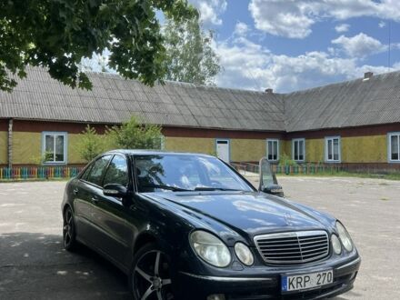 Синий Мерседес Е-Класс, объемом двигателя 2.7 л и пробегом 560 тыс. км за 2600 $, фото 1 на Automoto.ua