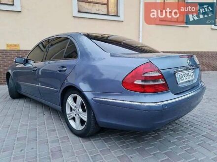 Мерседес Е-Класс 2003 в Виннице на Automoto.ua Синий Мерседес Е-Класс, объемом двигателя 2.7 л и пробегом 294 тыс. км за 6850 $, фото 1 на Automoto.ua