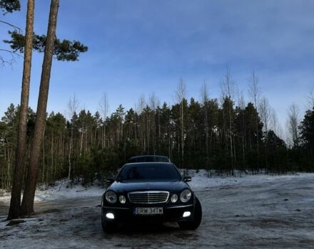 Синий Мерседес Е-Класс, объемом двигателя 2.7 л и пробегом 395 тыс. км за 3300 $, фото 1 на Automoto.ua