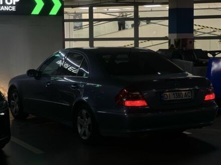 Синий Мерседес Е-Класс, объемом двигателя 2.7 л и пробегом 275 тыс. км за 5950 $, фото 1 на Automoto.ua