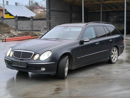 Синий Мерседес Е-Класс, объемом двигателя 2.7 л и пробегом 295 тыс. км за 2700 $, фото 1 на Automoto.ua