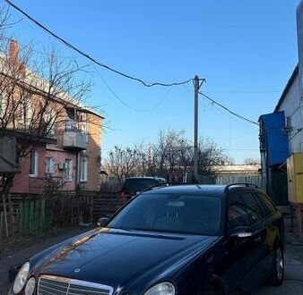Синій Мерседес Е-Клас, об'ємом двигуна 4.97 л та пробігом 300 тис. км за 3750 $, фото 1 на Automoto.ua