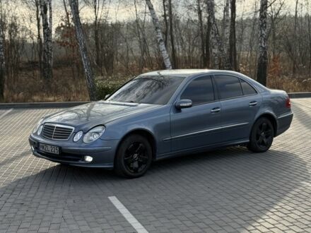 Синій Мерседес Е-Клас, об'ємом двигуна 2.2 л та пробігом 350 тис. км за 3599 $, фото 1 на Automoto.ua