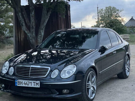 Мерседес Е-Класс 2004 в Белгород-Днестровском на Automoto.ua Синий Мерседес Е-Класс, объемом двигателя 5 л и пробегом 370 тыс. км за 10500 $, фото 1 на Automoto.ua
