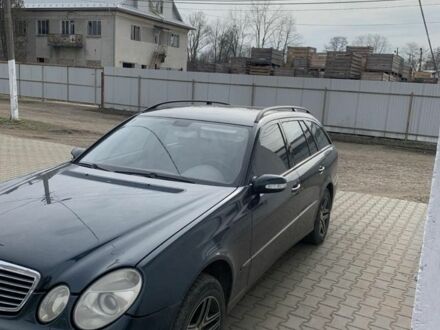 Синій Мерседес Е-Клас, об'ємом двигуна 3.2 л та пробігом 320 тис. км за 6200 $, фото 1 на Automoto.ua