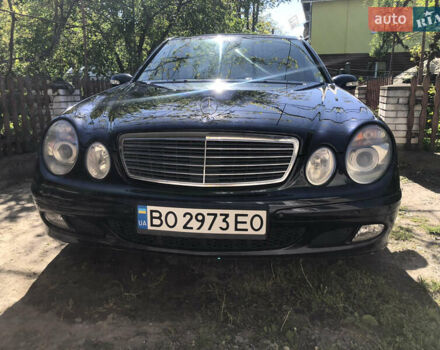 Синий Мерседес Е-Класс, объемом двигателя 2.1 л и пробегом 320 тыс. км за 6750 $, фото 1 на Automoto.ua