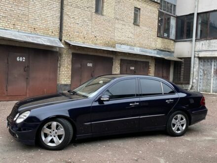 Синий Мерседес Е-Класс, объемом двигателя 3.2 л и пробегом 415 тыс. км за 3800 $, фото 1 на Automoto.ua