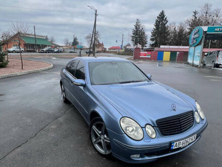 Синий Мерседес Е-Класс, объемом двигателя 2.7 л и пробегом 430 тыс. км за 7500 $, фото 1 на Automoto.ua
