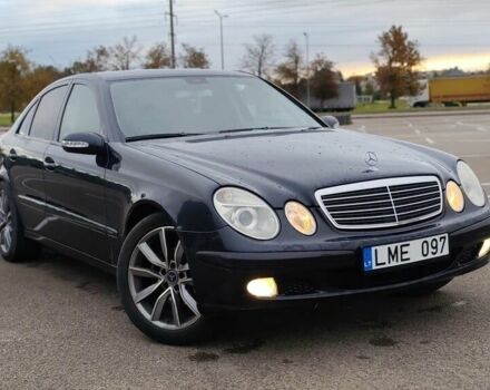 Синий Мерседес Е-Класс, объемом двигателя 0 л и пробегом 219 тыс. км за 2600 $, фото 1 на Automoto.ua