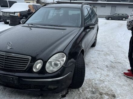 Синий Мерседес Е-Класс, объемом двигателя 2.4 л и пробегом 350 тыс. км за 3000 $, фото 1 на Automoto.ua