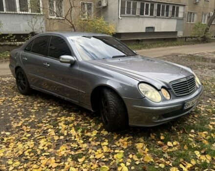 Синій Мерседес Е-Клас, об'ємом двигуна 3.2 л та пробігом 300 тис. км за 4800 $, фото 1 на Automoto.ua