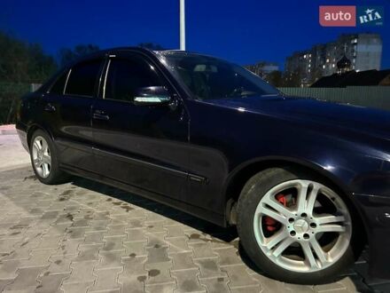 Синій Мерседес Е-Клас, об'ємом двигуна 3 л та пробігом 275 тис. км за 8500 $, фото 1 на Automoto.ua