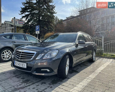 Синий Мерседес Е-Класс, объемом двигателя 3 л и пробегом 530 тыс. км за 13000 $, фото 1 на Automoto.ua