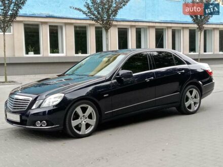 Мерседес Е-Класс 2010 в Виннице на Automoto.ua Синий Мерседес Е-Класс, объемом двигателя 2.2 л и пробегом 324 тыс. км за 11300 $, фото 1 на Automoto.ua
