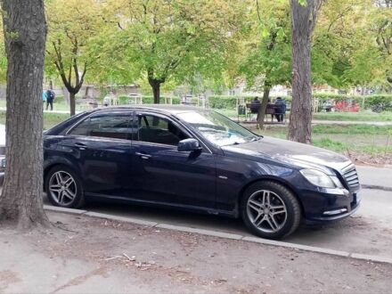 Синій Мерседес Е-Клас, об'ємом двигуна 1.8 л та пробігом 370 тис. км за 8988 $, фото 1 на Automoto.ua