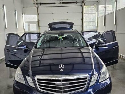 Мерседес Е-Класс 2012 в Львове на Automoto.ua Синий Мерседес Е-Класс, объемом двигателя 2.2 л и пробегом 350 тыс. км за 14999 $, фото 1 на Automoto.ua