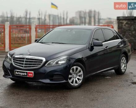 Синий Мерседес Е-Класс, объемом двигателя 2.2 л и пробегом 213 тыс. км за 15990 $, фото 1 на Automoto.ua