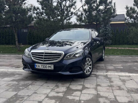 Синий Мерседес Е-Класс, объемом двигателя 2.14 л и пробегом 217 тыс. км за 16000 $, фото 1 на Automoto.ua