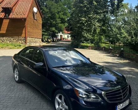 Синий Мерседес Е-Класс, объемом двигателя 2.2 л и пробегом 184 тыс. км за 18000 $, фото 1 на Automoto.ua