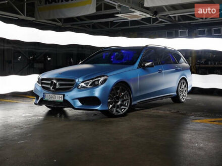 Синий Мерседес Е-Класс, объемом двигателя 2.2 л и пробегом 260 тыс. км за 27000 $, фото 1 на Automoto.ua