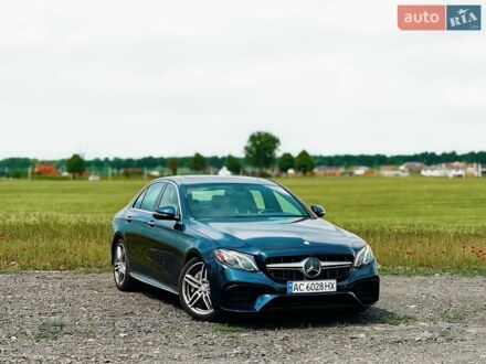 Синий Мерседес Е-Класс, объемом двигателя 1.99 л и пробегом 139 тыс. км за 30000 $, фото 1 на Automoto.ua