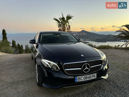 Синий Мерседес Е-Класс, объемом двигателя 2 л и пробегом 178 тыс. км за 27000 $, фото 1 на Automoto.ua