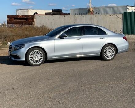 Синій Мерседес Е-Клас, об'ємом двигуна 2 л та пробігом 90 тис. км за 33000 $, фото 1 на Automoto.ua