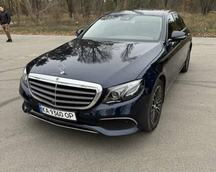 Синий Мерседес Е-Класс, объемом двигателя 1.95 л и пробегом 153 тыс. км за 30500 $, фото 1 на Automoto.ua