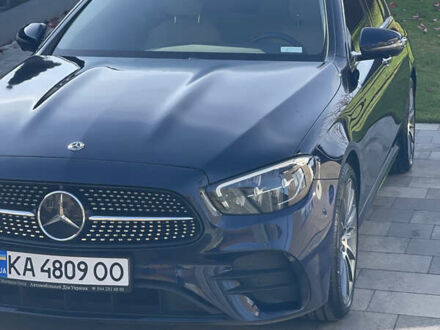 Синий Мерседес Е-Класс, объемом двигателя 1.99 л и пробегом 74 тыс. км за 48500 $, фото 1 на Automoto.ua