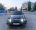 Зелений Мерседес Е-Клас, об'ємом двигуна 2 л та пробігом 271 тис. км за 1852 $, фото 1 на Automoto.ua