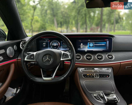 Зеленый Мерседес Е-Класс, объемом двигателя 3 л и пробегом 52 тыс. км за 39900 $, фото 2 на Automoto.ua