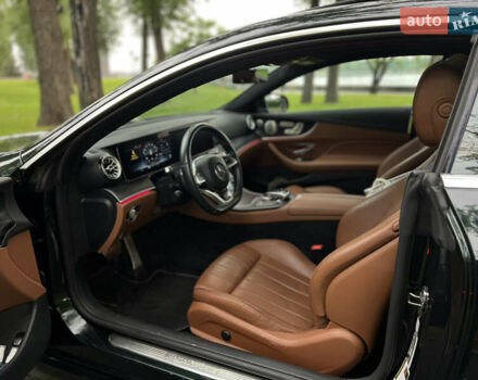 Зеленый Мерседес Е-Класс, объемом двигателя 3 л и пробегом 52 тыс. км за 39900 $, фото 3 на Automoto.ua