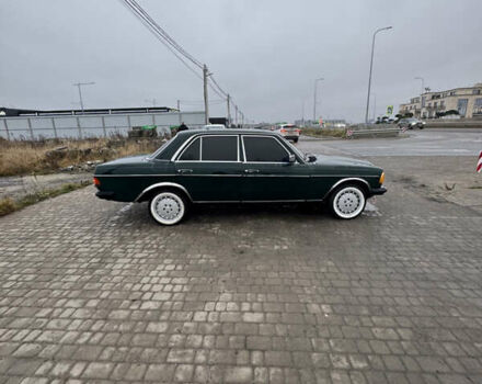 Зеленый Мерседес Е-Класс, объемом двигателя 0 л и пробегом 200 тыс. км за 2200 $, фото 3 на Automoto.ua