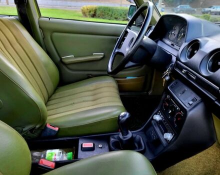 Зеленый Мерседес Е-Класс, объемом двигателя 2.4 л и пробегом 220 тыс. км за 10000 $, фото 19 на Automoto.ua