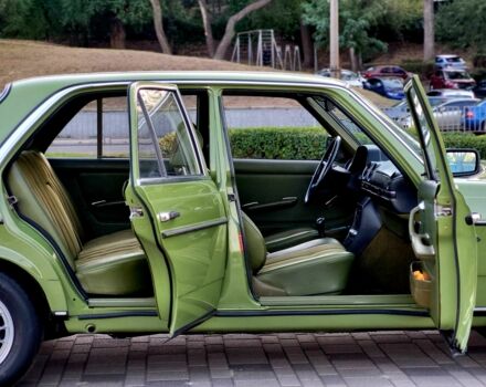 Зеленый Мерседес Е-Класс, объемом двигателя 2.4 л и пробегом 220 тыс. км за 10000 $, фото 8 на Automoto.ua