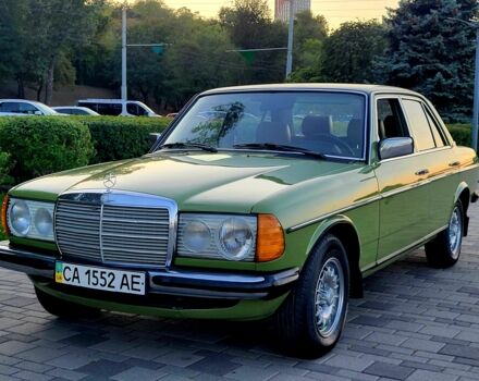 Зеленый Мерседес Е-Класс, объемом двигателя 2.4 л и пробегом 220 тыс. км за 10000 $, фото 2 на Automoto.ua