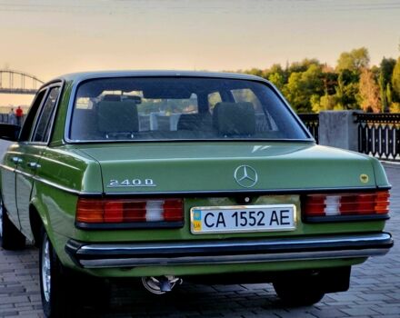 Зеленый Мерседес Е-Класс, объемом двигателя 2.4 л и пробегом 220 тыс. км за 10000 $, фото 6 на Automoto.ua